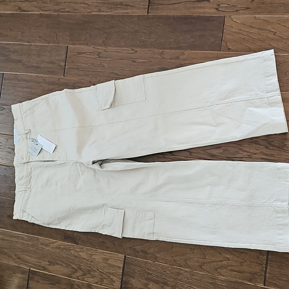 NWT Cupio Beige Cargo Pants